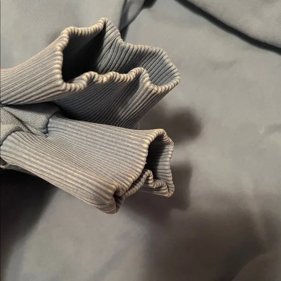 American Eagle Outfitters Light Blue Distressed Sweatshirt - Picture 4 of 8